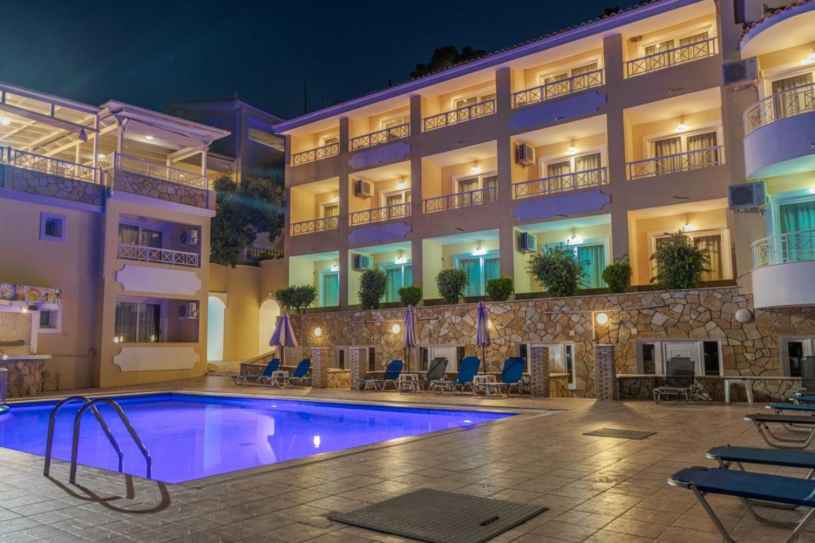 Nefeli - Living By The Sea Hotel