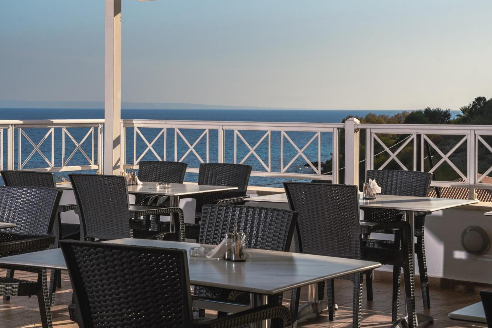 Nefeli - Living By The Sea Hotel 3*