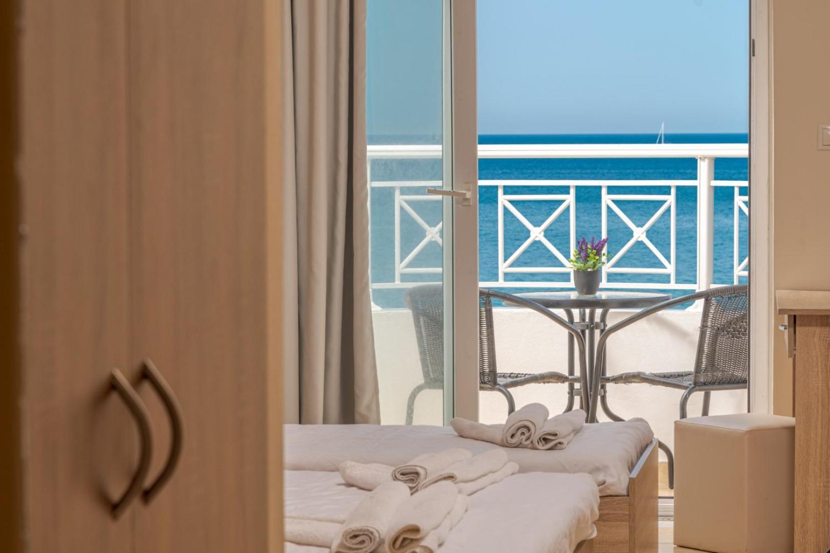 Hotel Nefeli - Living By The Sea Argassi