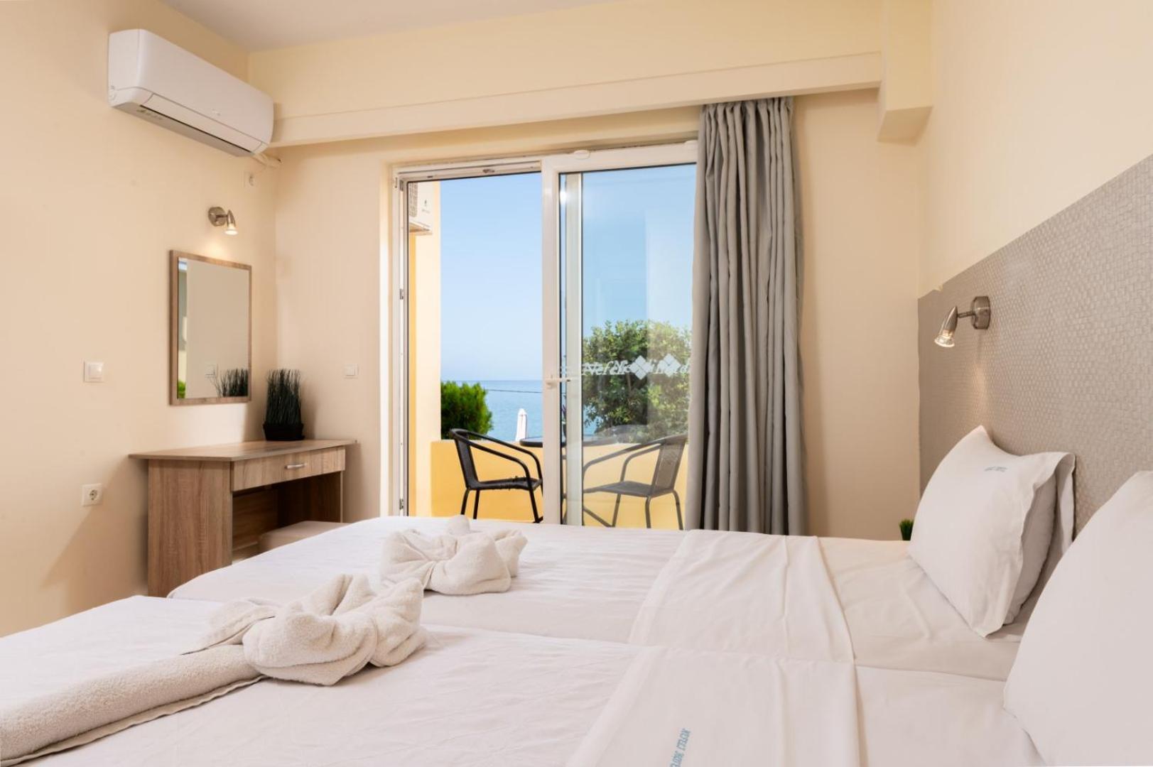 Nefeli - Living By The Sea Hotel Argassi